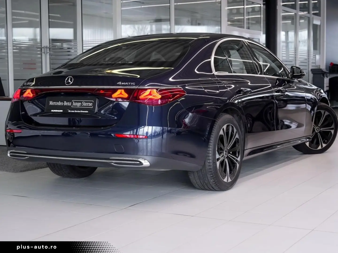 MERCEDES-BENZ E 300 e 4M Avantgarde Distronic HeadUp&hellip;