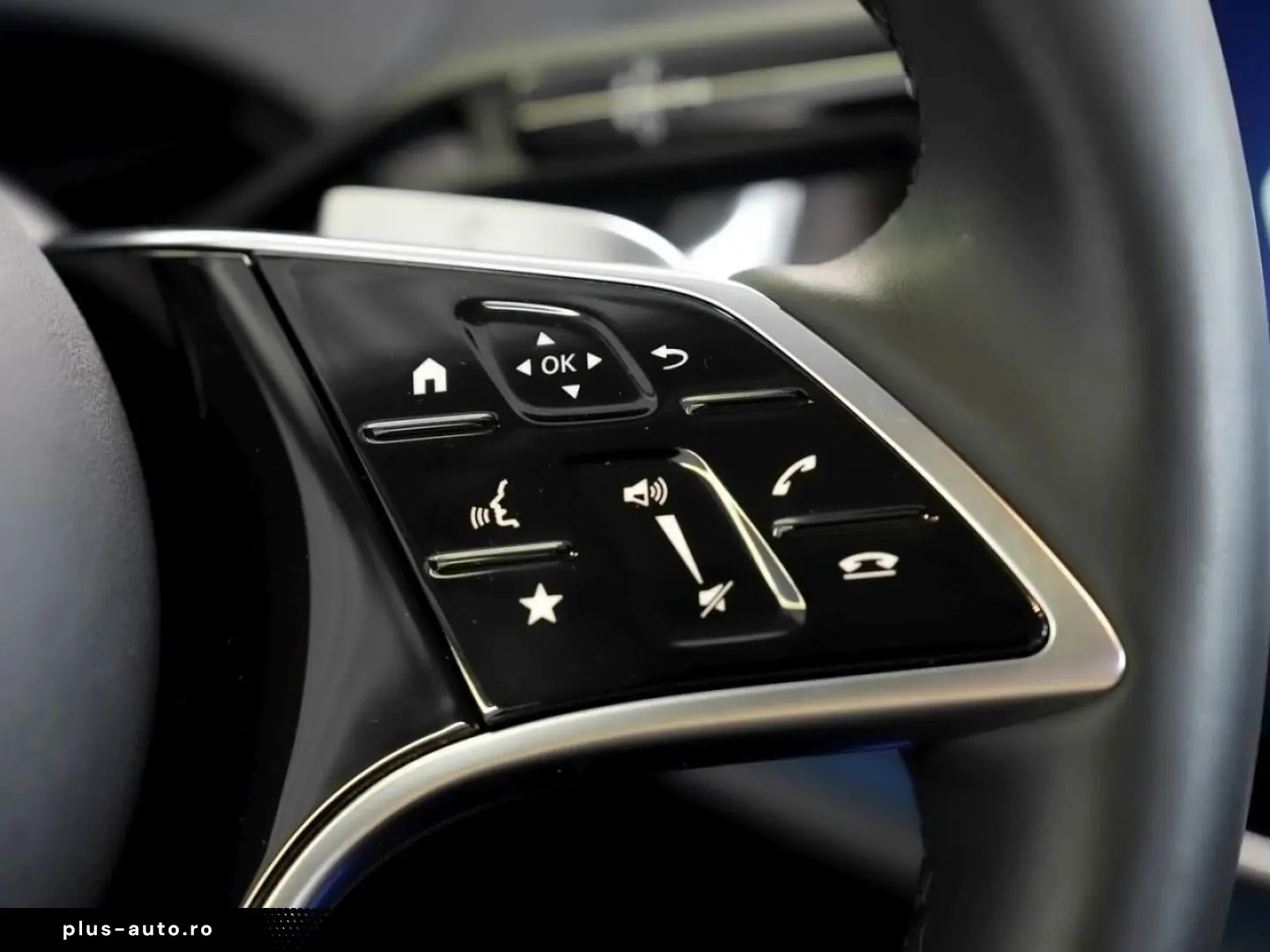 MERCEDES-BENZ E 300 e 4M Avantgarde Distronic HeadUp&hellip;