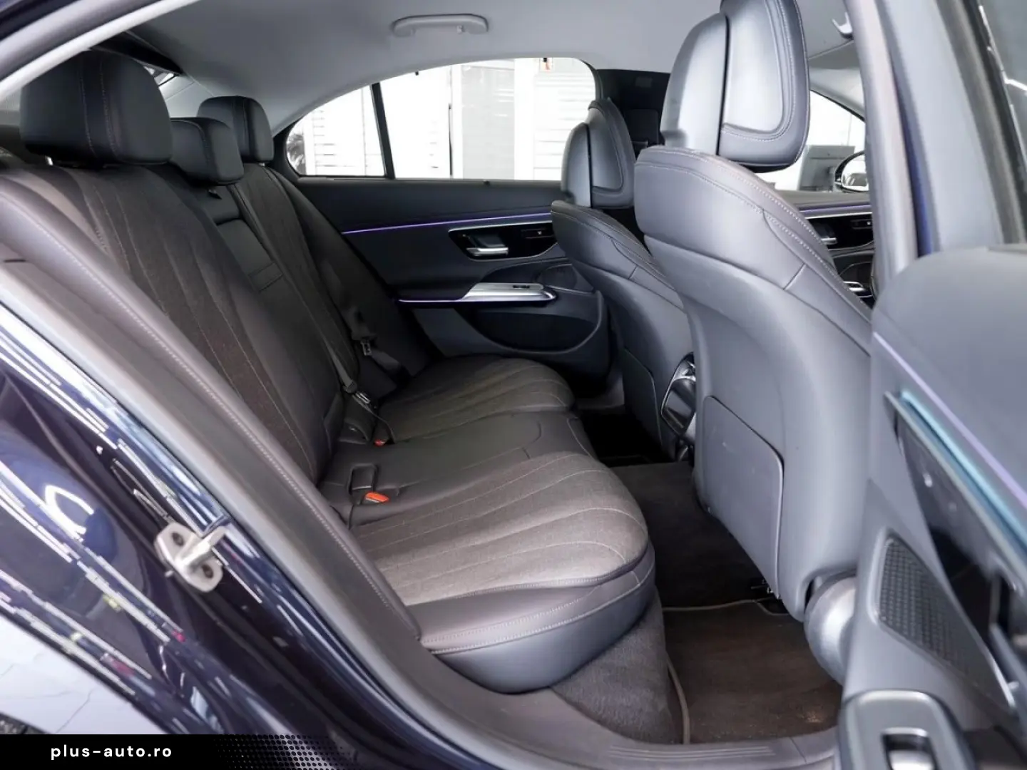 MERCEDES-BENZ E 300 e 4M Avantgarde Distronic HeadUp&hellip;