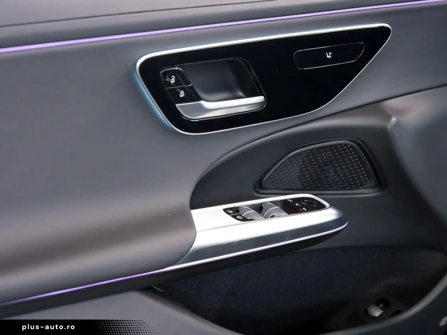 MERCEDES-BENZ E 300 e 4M Avantgarde Distronic HeadUp&hellip;