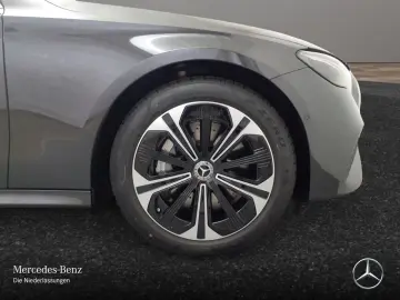 MERCEDES-BENZ E 300 e Avantgarde Adv. DISTR Ambiente  RFK