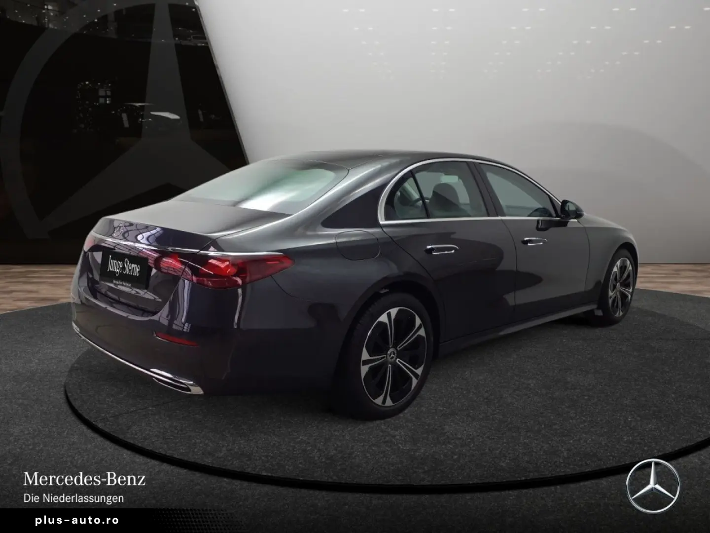 MERCEDES-BENZ E 300 e Avantgarde Adv. DISTR Ambiente  RFK