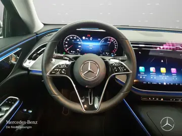 MERCEDES-BENZ E 300 e Avantgarde Adv. DISTR Ambiente  RFK