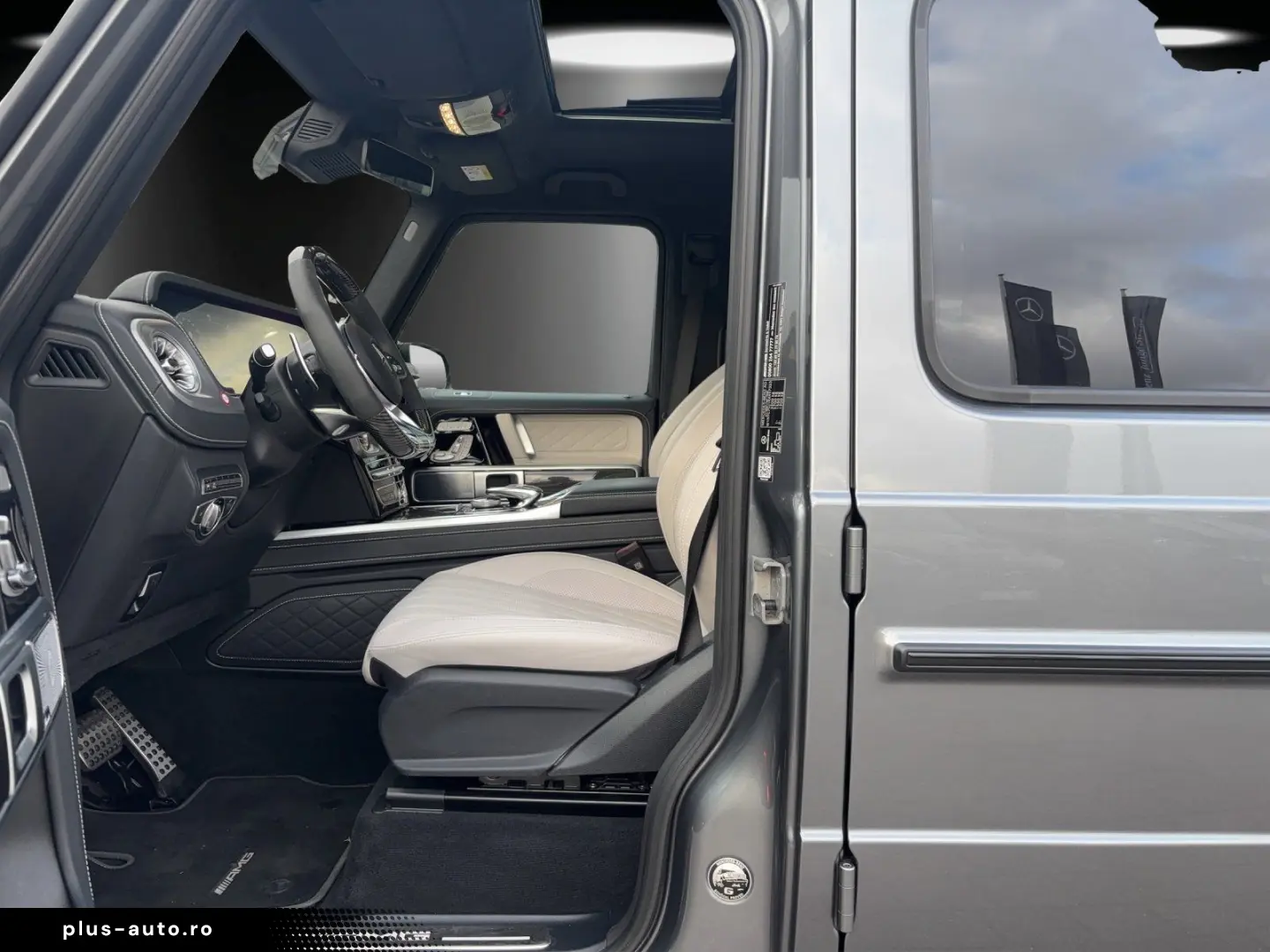 MERCEDES-BENZ G63AMG Superior GSD Carbon DISTR Stand&hellip;