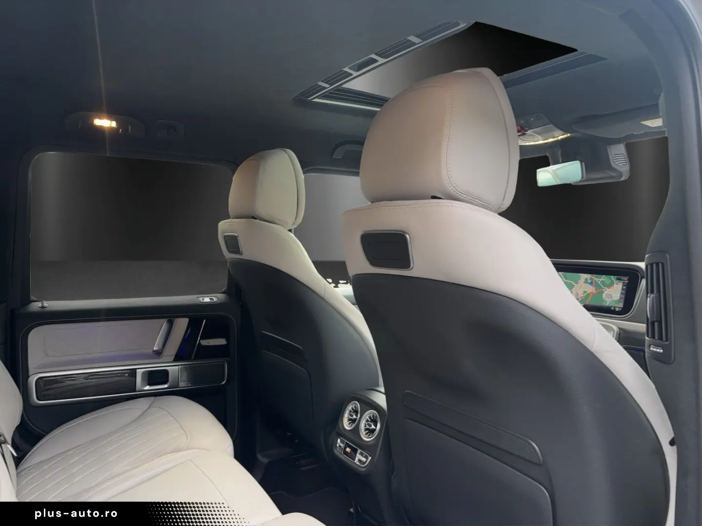 MERCEDES-BENZ G63AMG Superior GSD Carbon DISTR Stand&hellip;