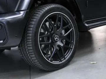 MERCEDES-BENZ G 63 AMG Night 22-Zoll Magno Burmester MOPF