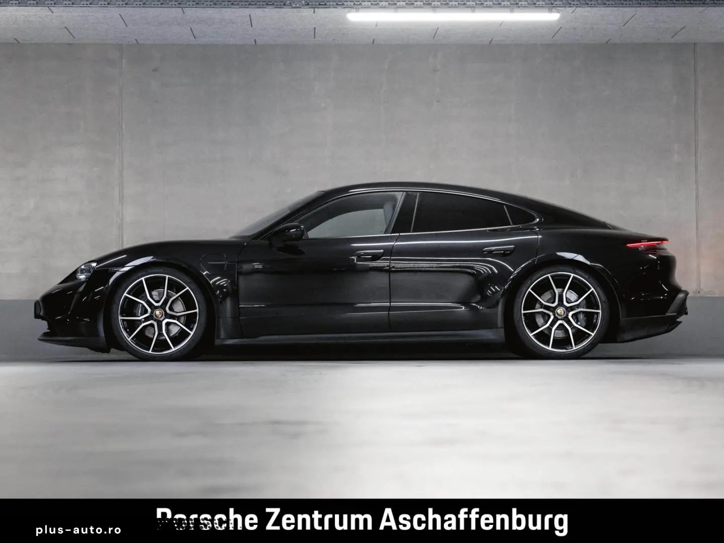 PORSCHE Taycan Performancebatterie  Bose Panoramadach