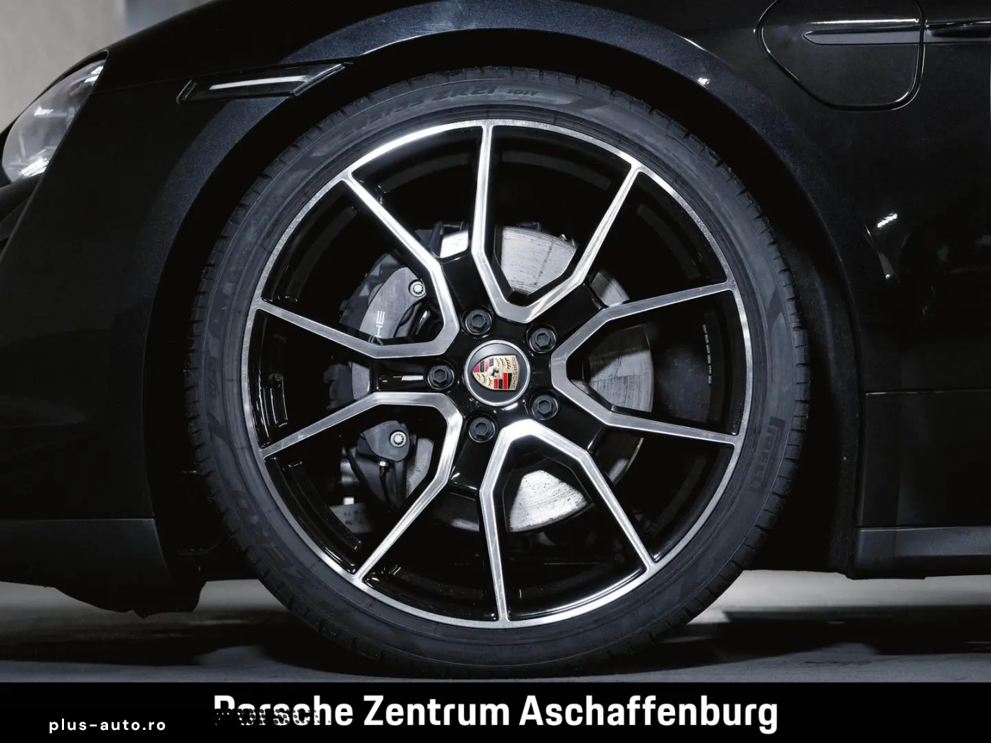 PORSCHE Taycan Performancebatterie  Bose Panoramadach