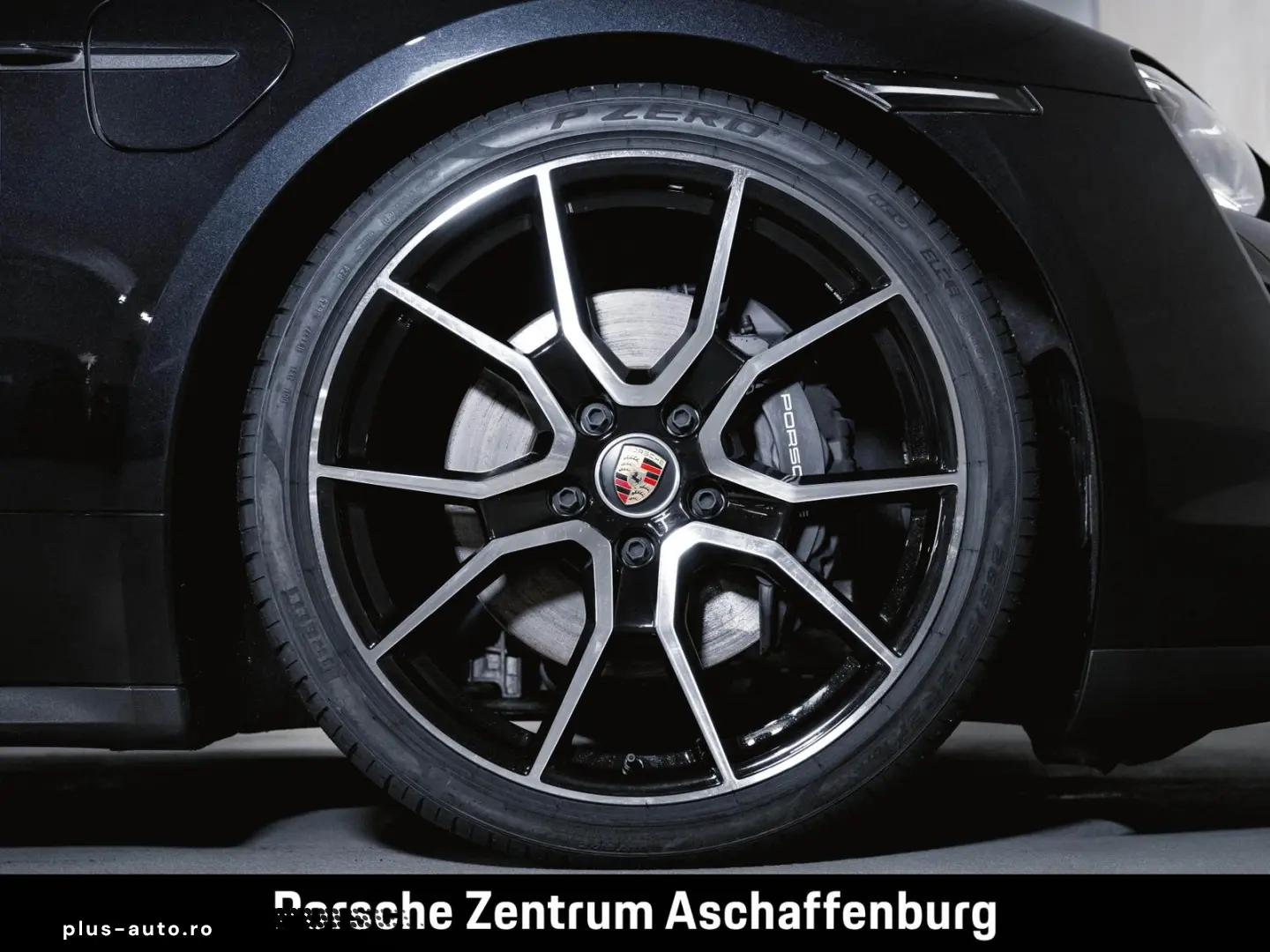 PORSCHE Taycan Performancebatterie  Bose Panoramadach