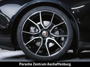 PORSCHE Taycan Performancebatterie  Bose Panoramadach
