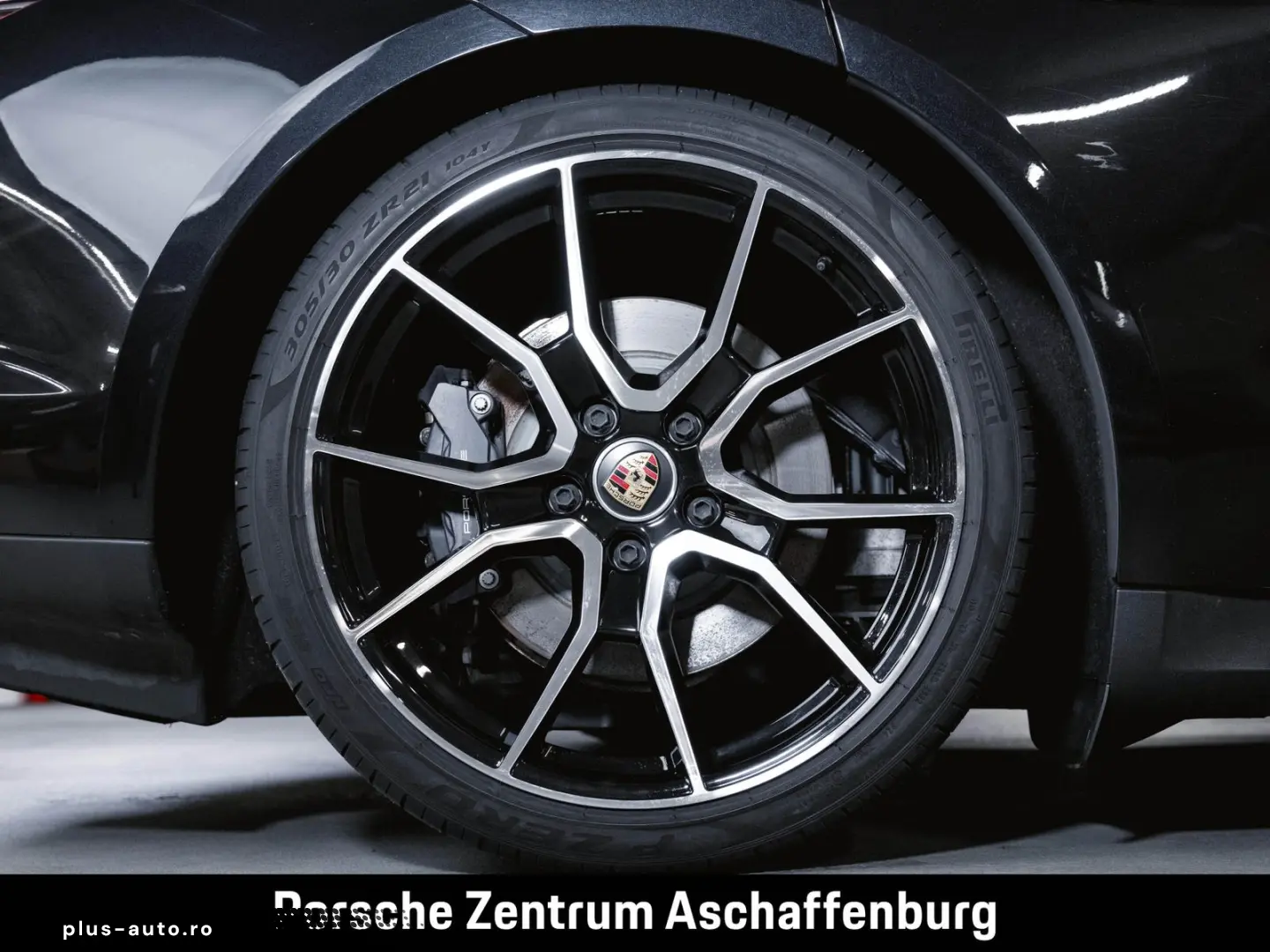 PORSCHE Taycan Performancebatterie  Bose Panoramadach