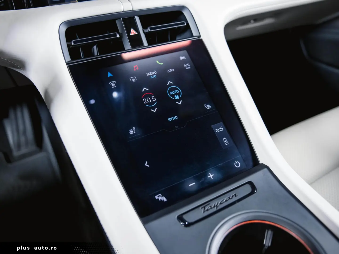 PORSCHE Taycan Performancebatterie  Bose Panoramadach