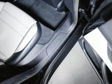 PORSCHE Taycan Performancebatterie  Bose Panoramadach