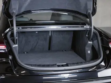 PORSCHE Taycan Performancebatterie  Bose Panoramadach