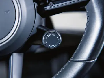 PORSCHE Taycan Performancebatterie  Bose Panoramadach