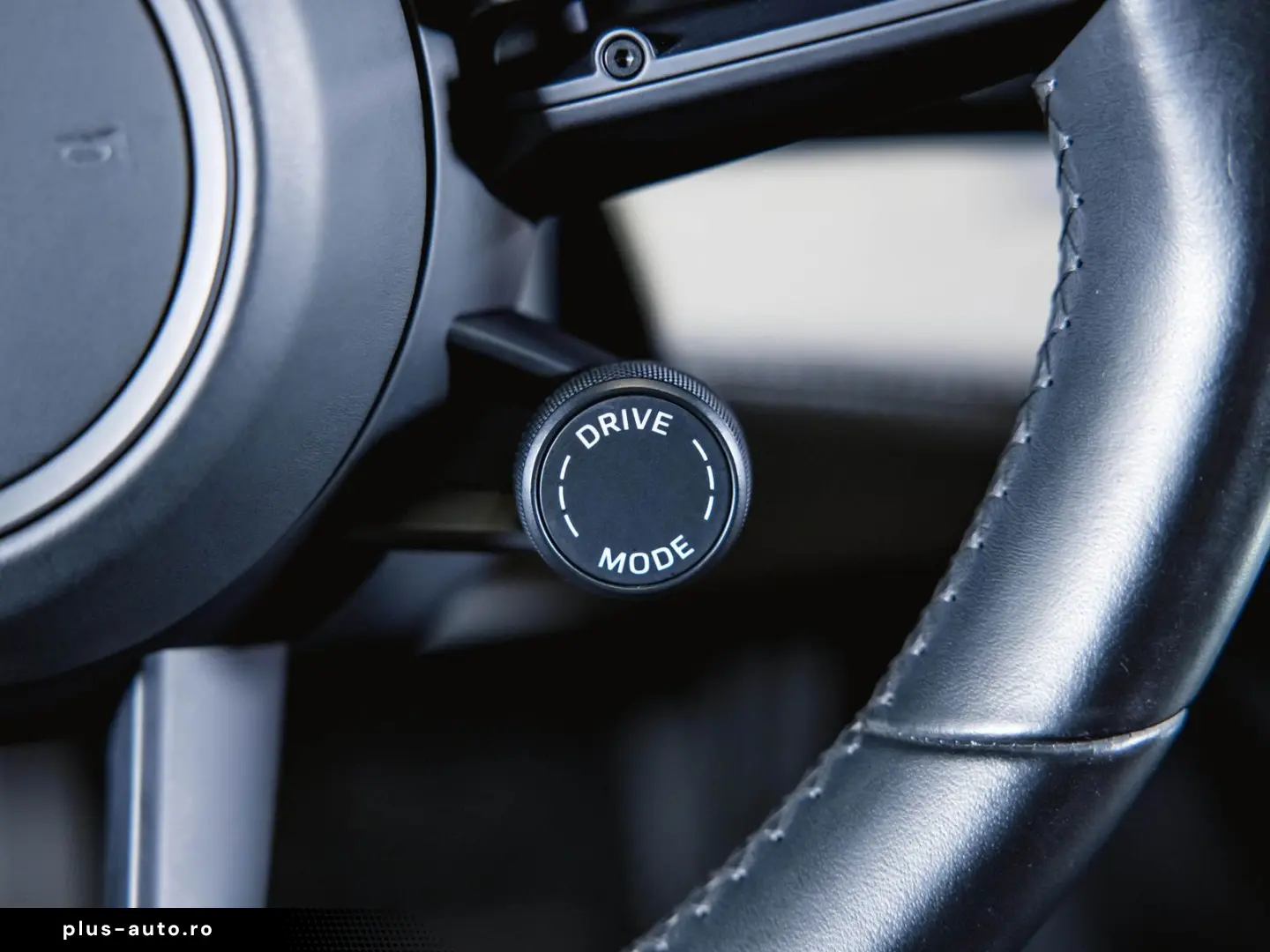 PORSCHE Taycan Performancebatterie  Bose Panoramadach