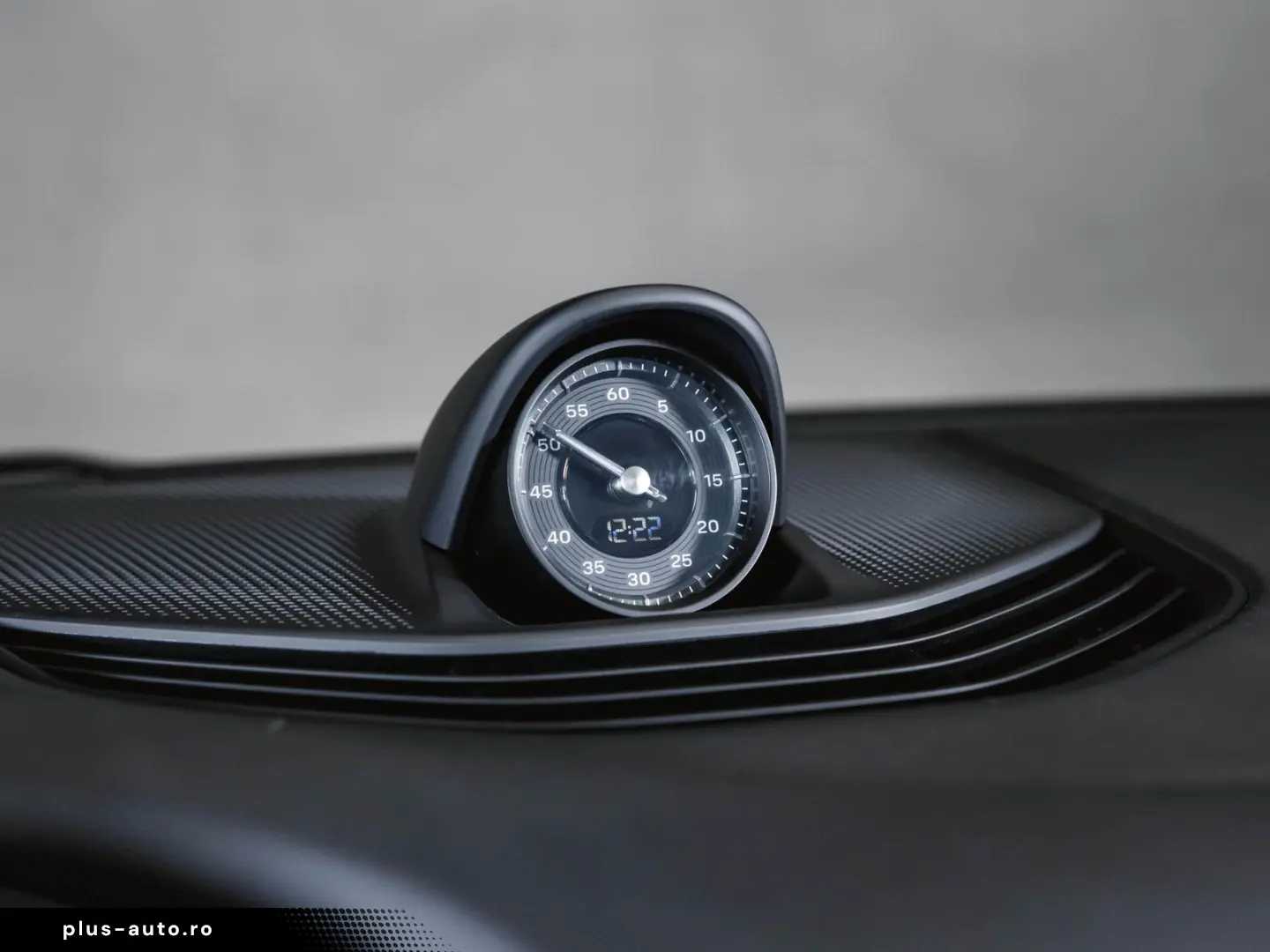 PORSCHE Taycan Performancebatterie  Bose Panoramadach