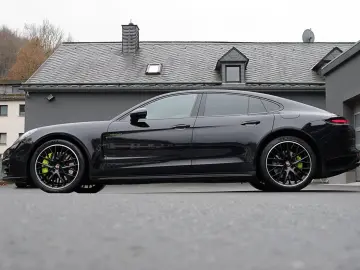 PORSCHE Panamera 4S E-Hybrid InnoDri Pano Approved11 26