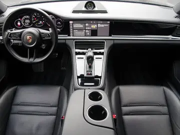 PORSCHE Panamera 4S E-Hybrid InnoDri Pano Approved11 26