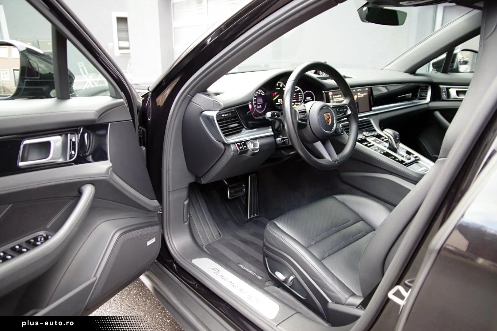 PORSCHE Panamera 4S E-Hybrid InnoDri Pano Approved11 26