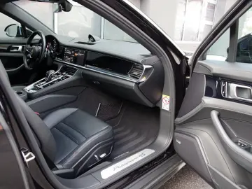 PORSCHE Panamera 4S E-Hybrid InnoDri Pano Approved11 26