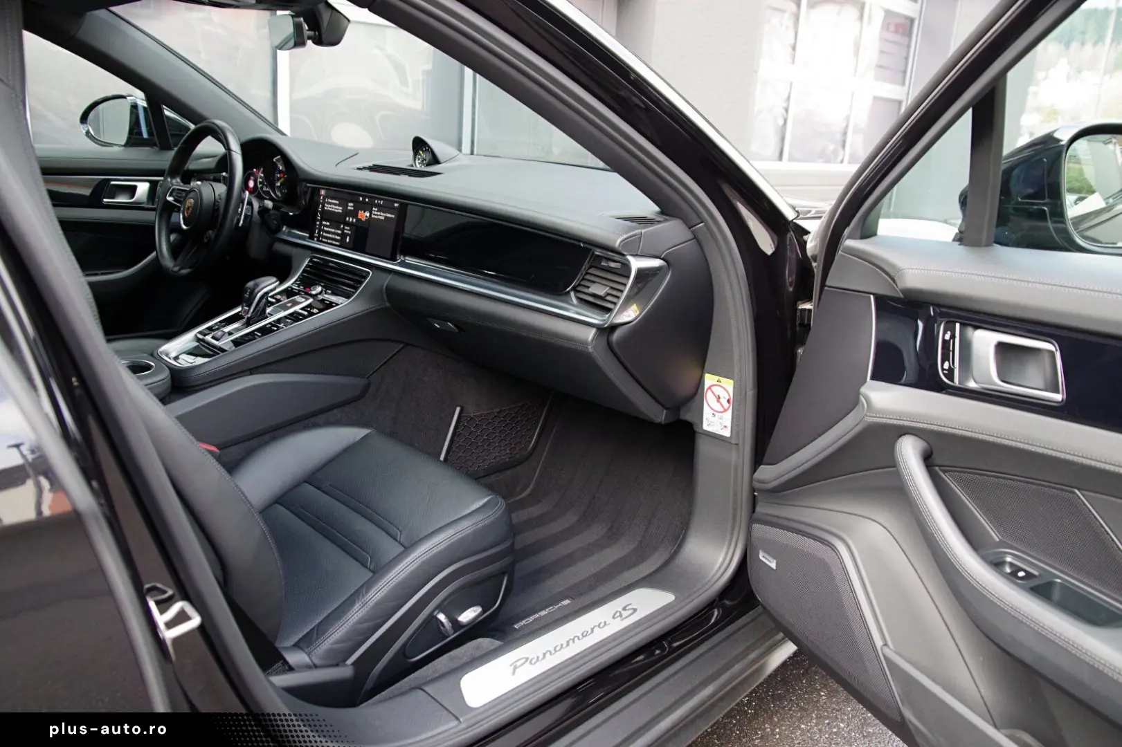 PORSCHE Panamera 4S E-Hybrid InnoDri Pano Approved11 26