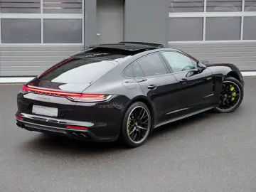 PORSCHE Panamera 4S E-Hybrid InnoDri Pano Approved11 26