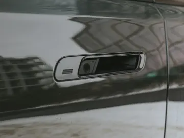 BMW 740d xDrive M Sport Pro  TV  B&W Diamond