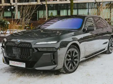 BMW 740d xDrive M Sport Pro  TV  B&W Diamond