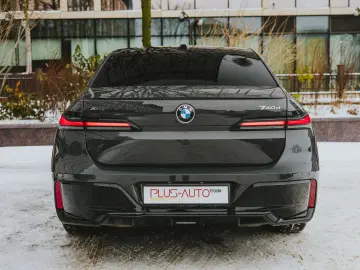 BMW 740d xDrive M Sport Pro  TV  B&W Diamond
