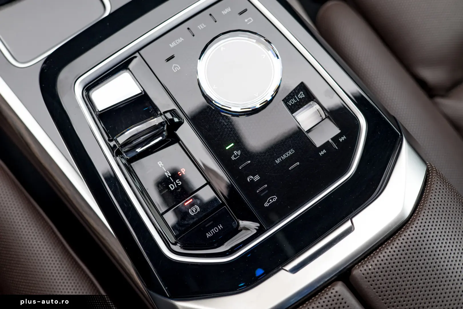 BMW 740d xDrive M Sport Pro  TV  B&W Diamond