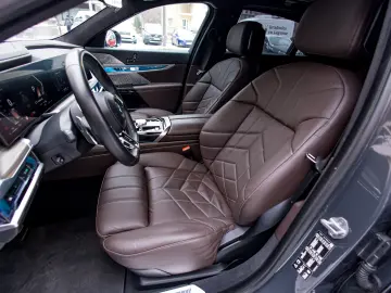 BMW 740d xDrive M Sport Pro  TV  B&W Diamond