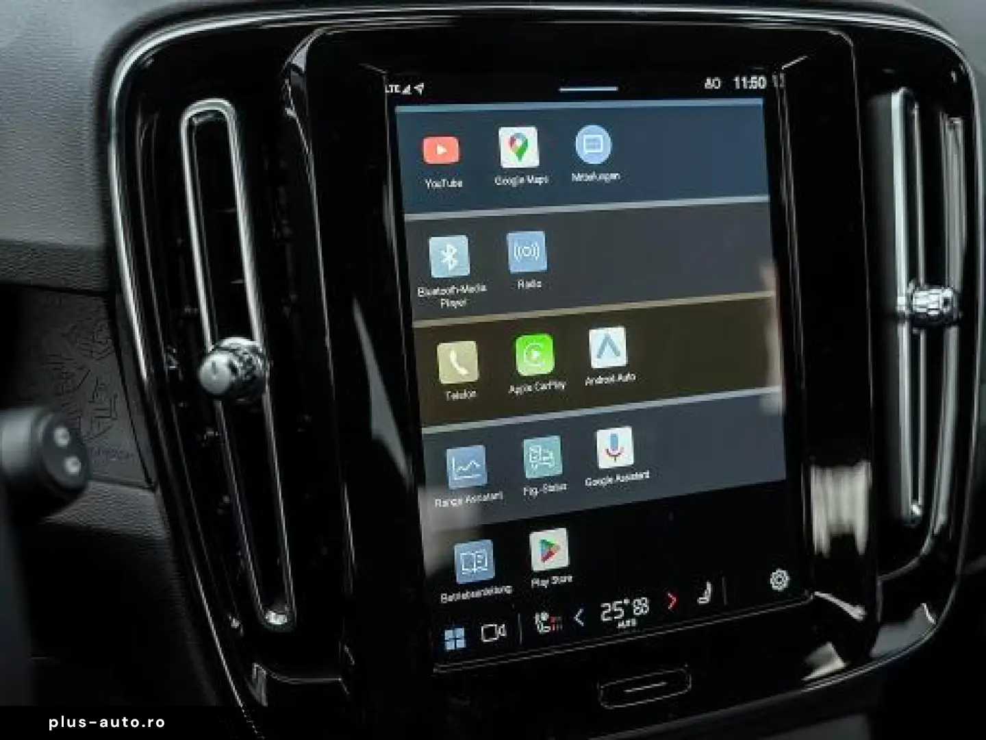 Volvo XC40 Core Recharge