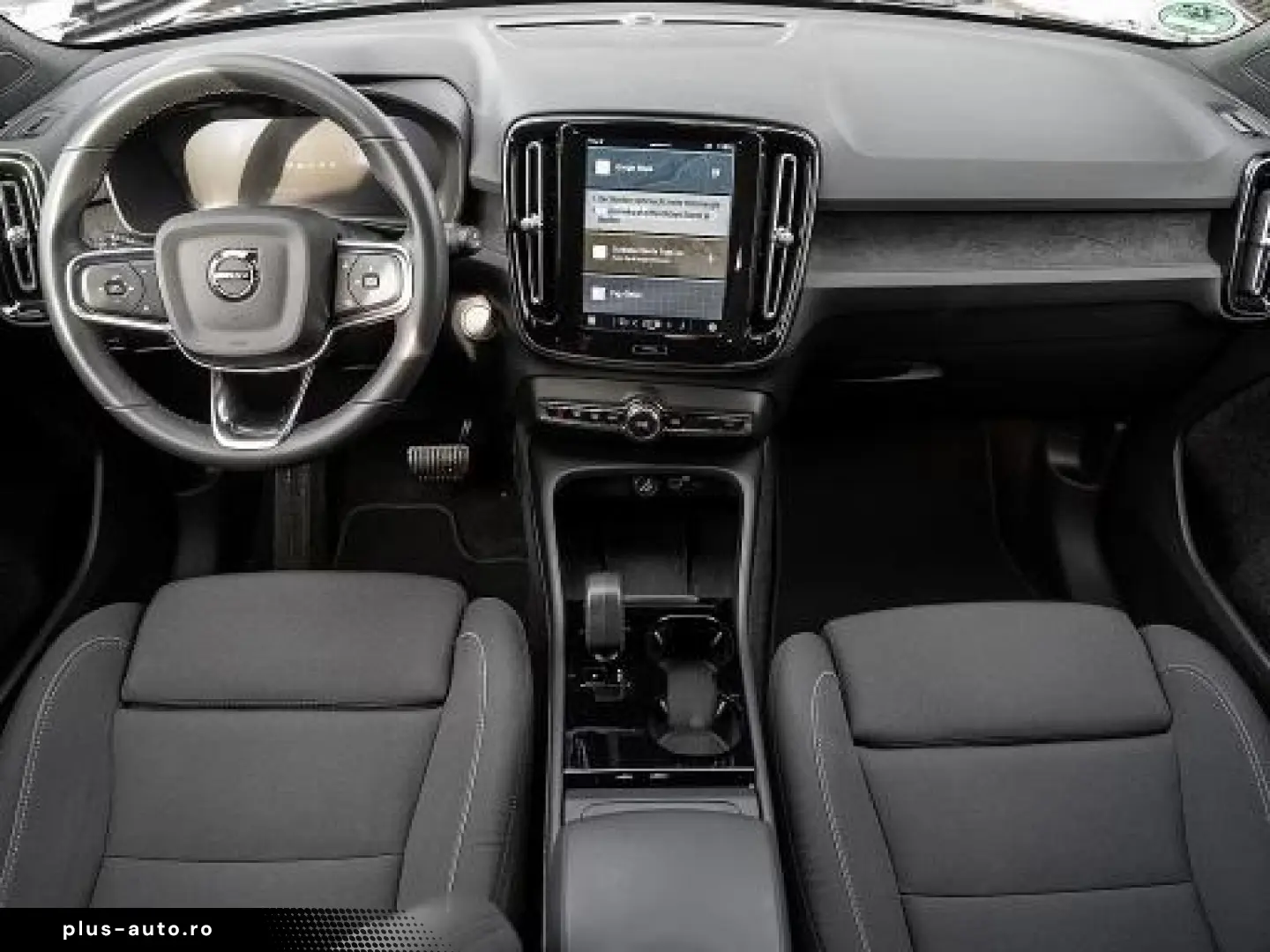 Volvo XC40 Core Recharge