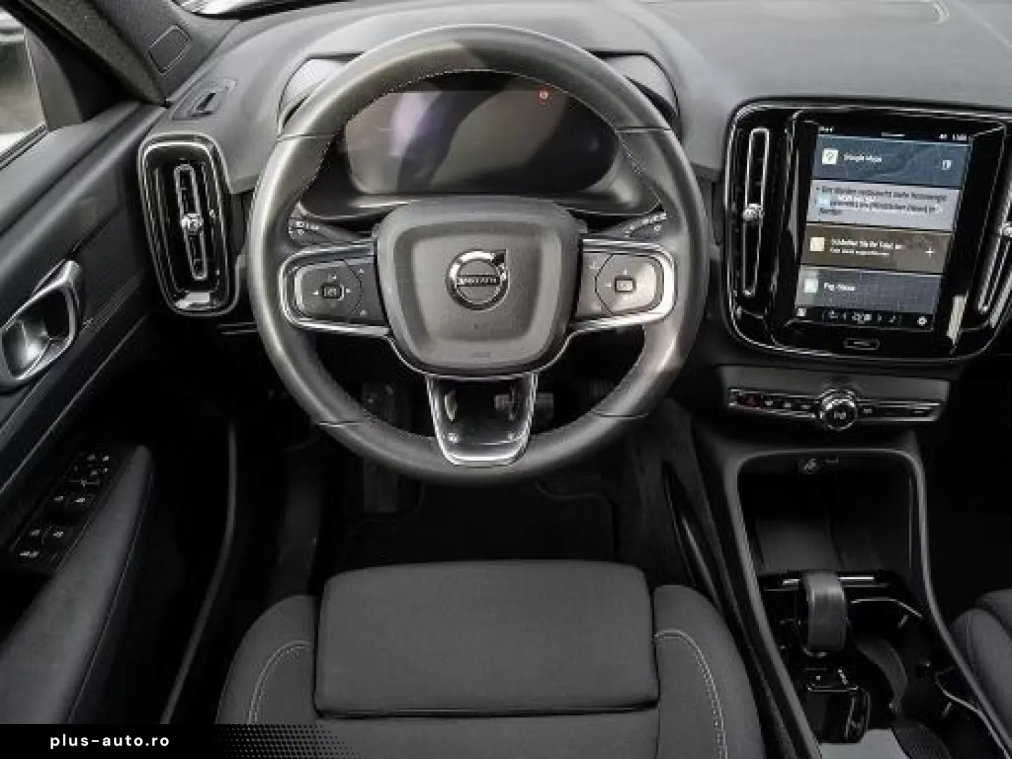 Volvo XC40 Core Recharge