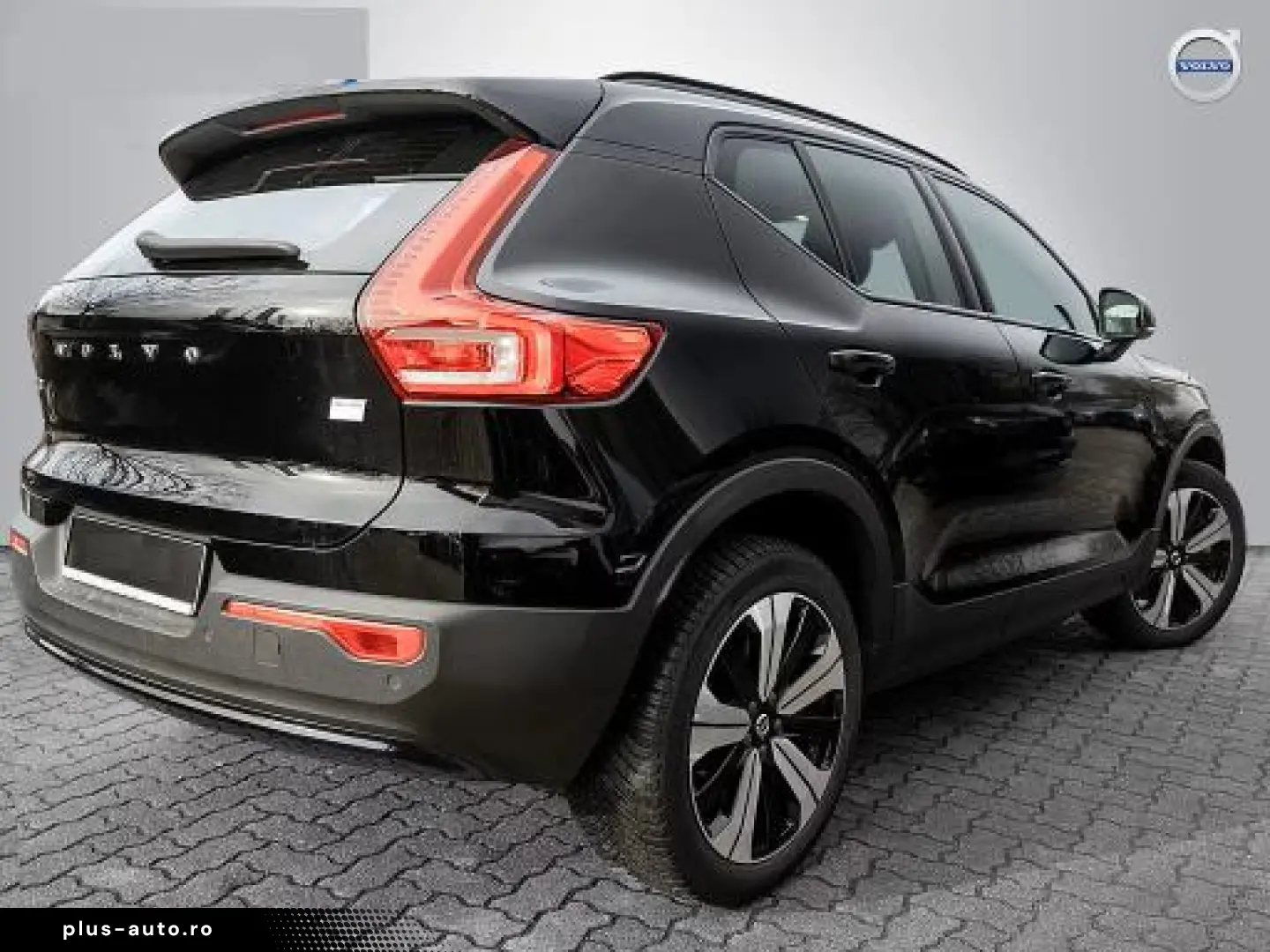 Volvo XC40 Core Recharge
