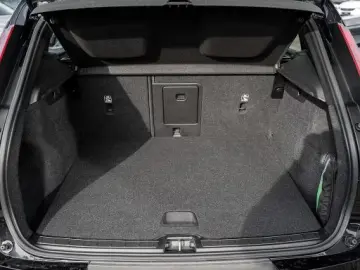 Volvo XC40 Core Recharge