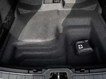 Volvo XC40 Core Recharge