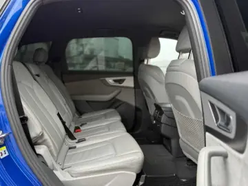 Audi Q7 Gen-4M-2015