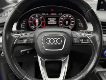 Audi Q7 Gen-4M-2015