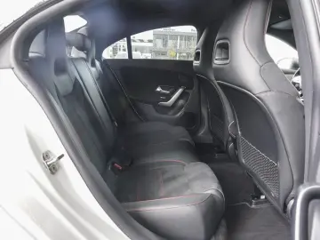 MERCEDES-BENZ CLA 250 e AMG