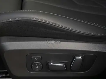 BMW X3 xDrive20 M Sportpaket Pano RfKam AHK Navi h K