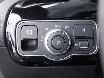 MERCEDES-BENZ CLA 250 e Coupé AMG Night