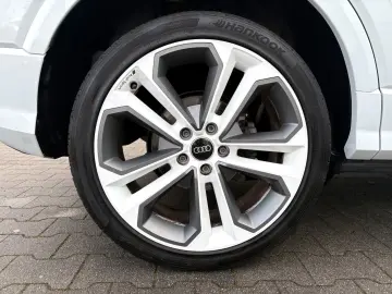 AUDI Q2 40 TFSI QAUTTRO S LINE
