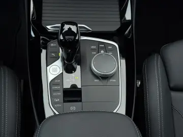 BMW X3 xD 20 i M Sport Laser Pano AHK HuD h k