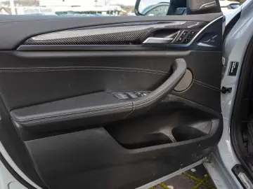 BMW X3 30dMSport AHK Navi HUD RFK Leder StandHZG LED