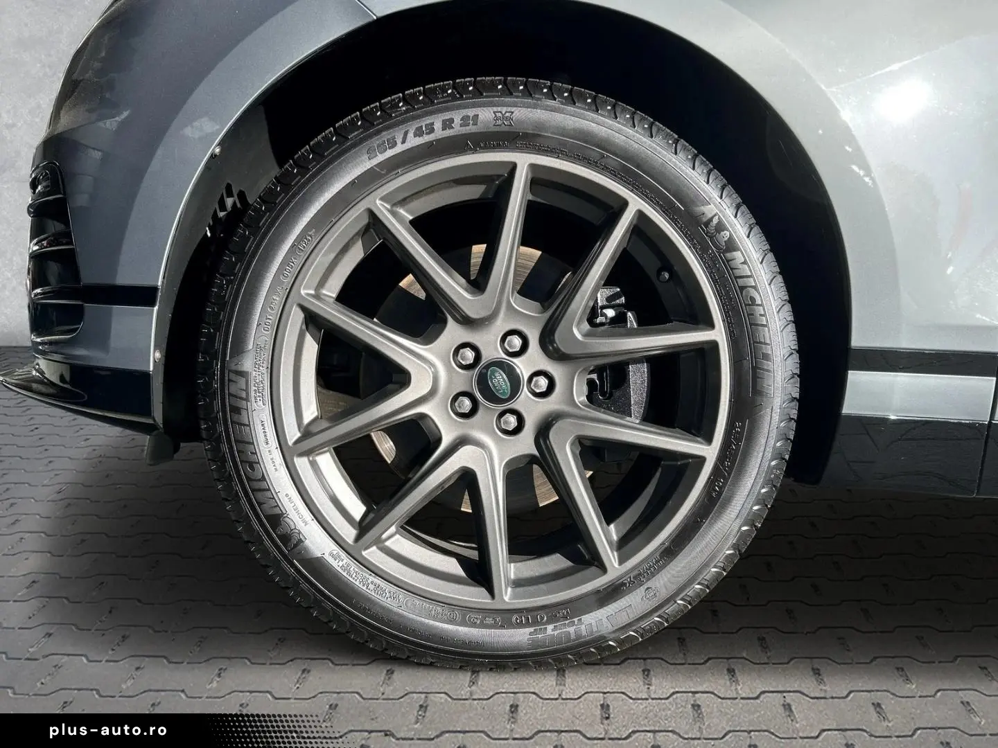 Land Rover Range Rover Velar D300 R-Dynamic