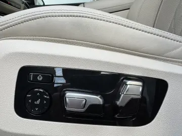 BMW X5 xDr30d M Sport Pro Individual Sky 22'&ap&hellip;