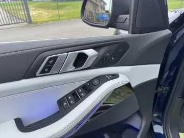 BMW X5 xDrive 30d M-Sport SkyLounge LED Leder