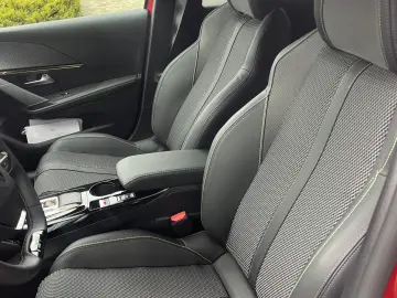 NOUL PEUGEOT 208 5 USI GT 1.2 HYBRID STT 100 CP